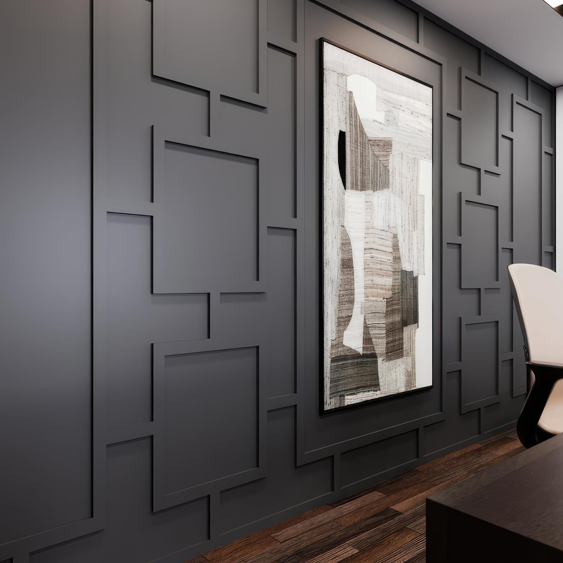 Perete decorat cu profile din poliuretan P851350 în caroiaj geometric antrasit și tablou abstract vertical.