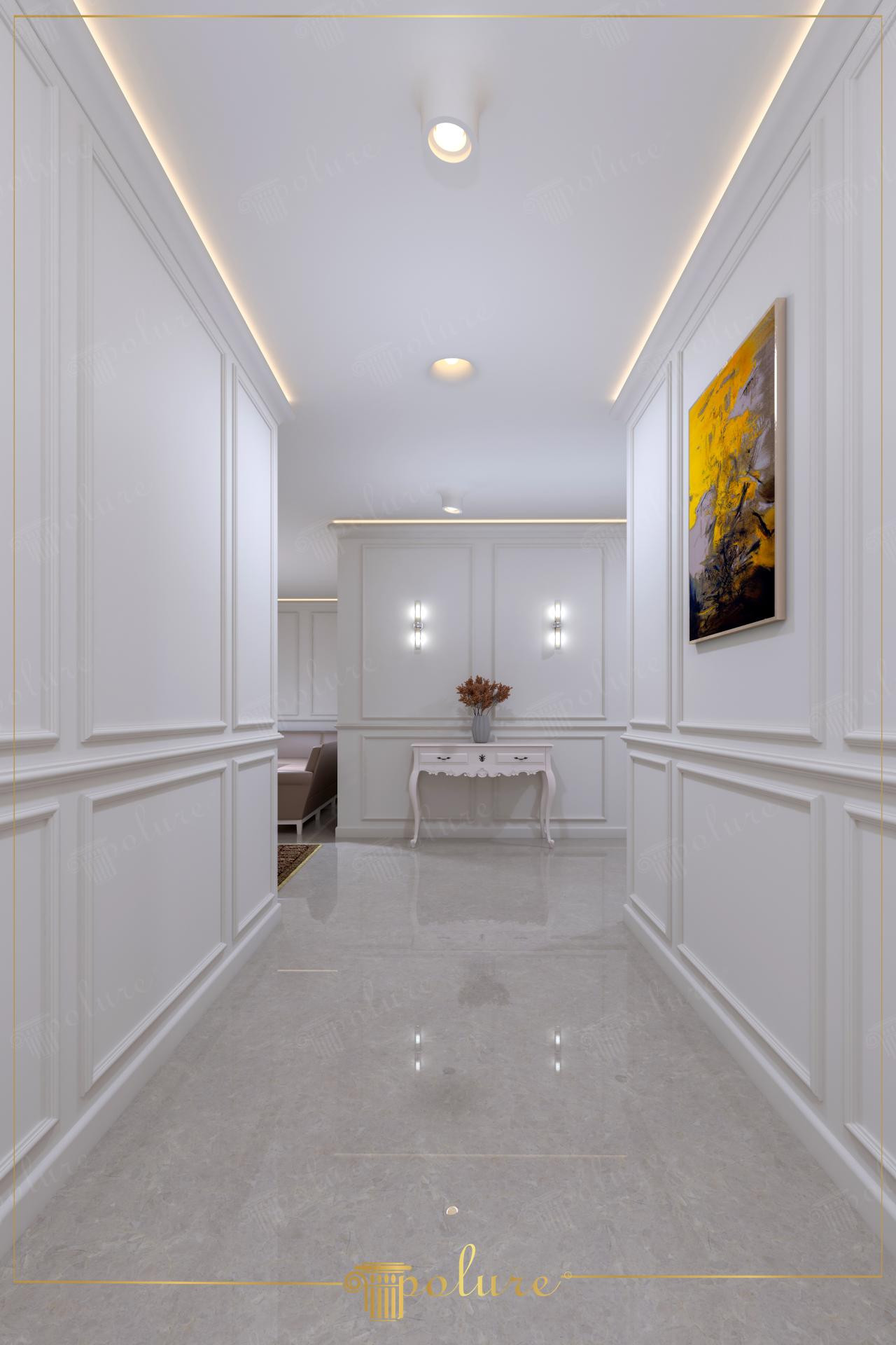 Coridor modern decorat cu profile din poliuretan, baghete perete, plintă albă și iluminat LED integrat.
