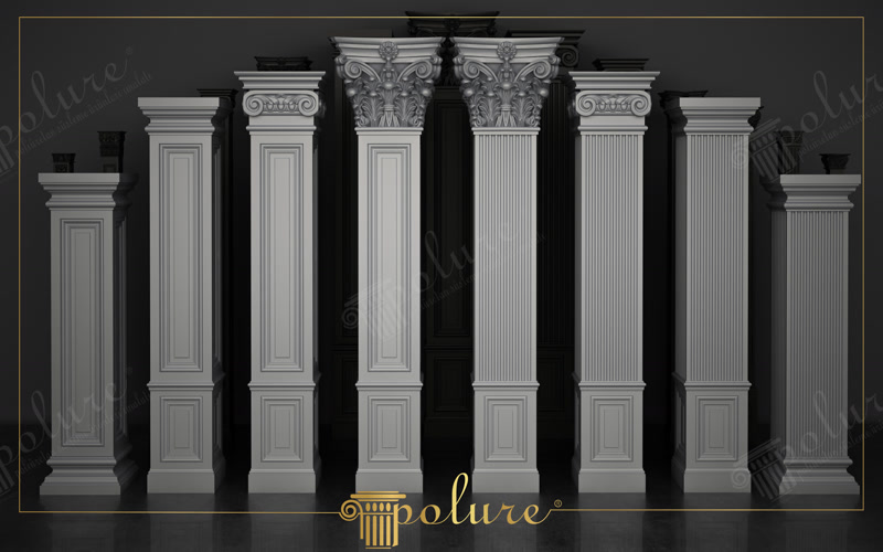Pilastri din poliuretan cu capituluri corintice și ionice pe fundal închis pentru decorarea fațadelor clasice.