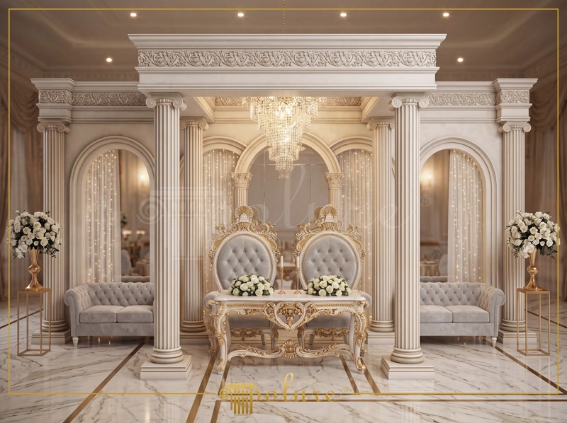 Aranjament arhitectural clasic cu coloane canelate și arcuri decorative din poliuretan în salon de evenimente.