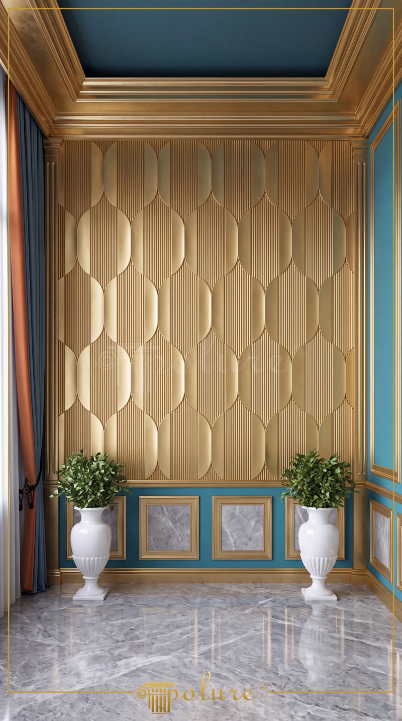 Perete accent decorat cu panouri aurii din poliuretan P312020 și lambriu turcoaz într-un salon clasic elegant.