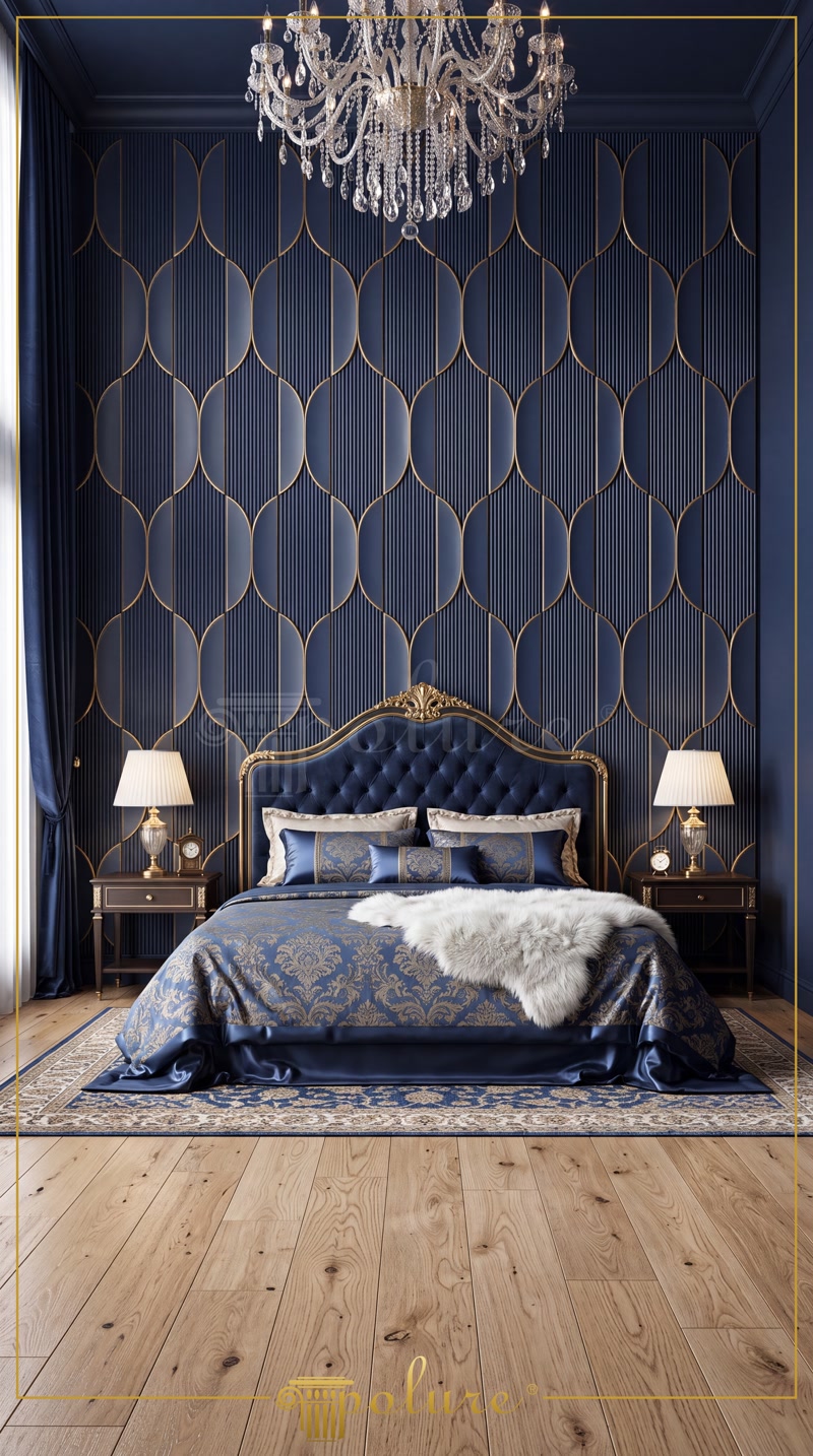Perete accent din dormitor decorat cu panouri din poliuretan albastru și auriu P312020 și lustră de cristal.