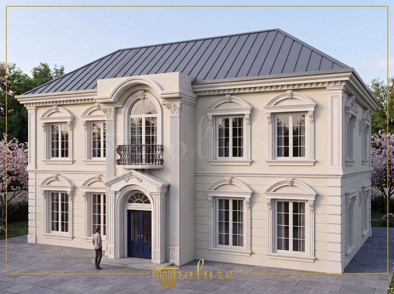 Fațadă de vilă clasică decorată cu ancadramente arcuite, pilaștri din poliuretan și balustradă la etaj.