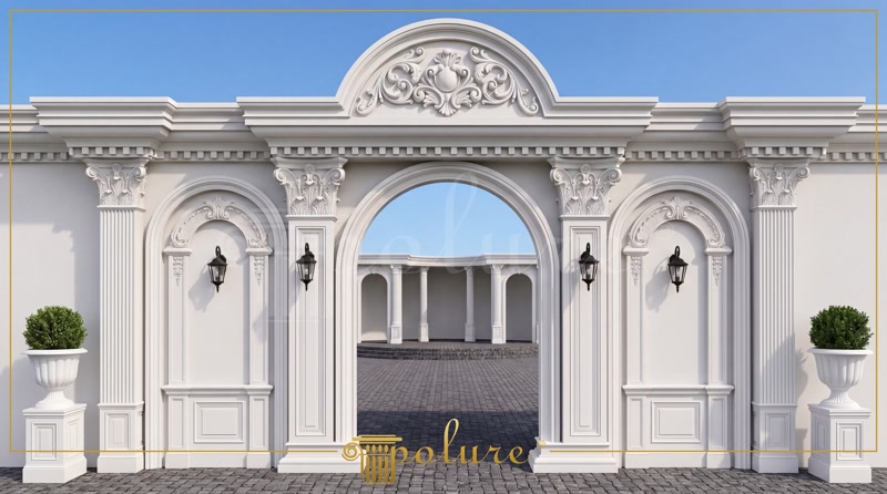 Portal exterior neoclasic realizat din pilatri simetrici și ancadramente arcuite din poliuretan pe fațadă albă