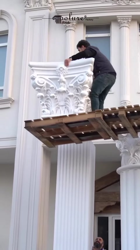 Coloane decorative din poliuretan pentru proiecte cu eleganță monumentală