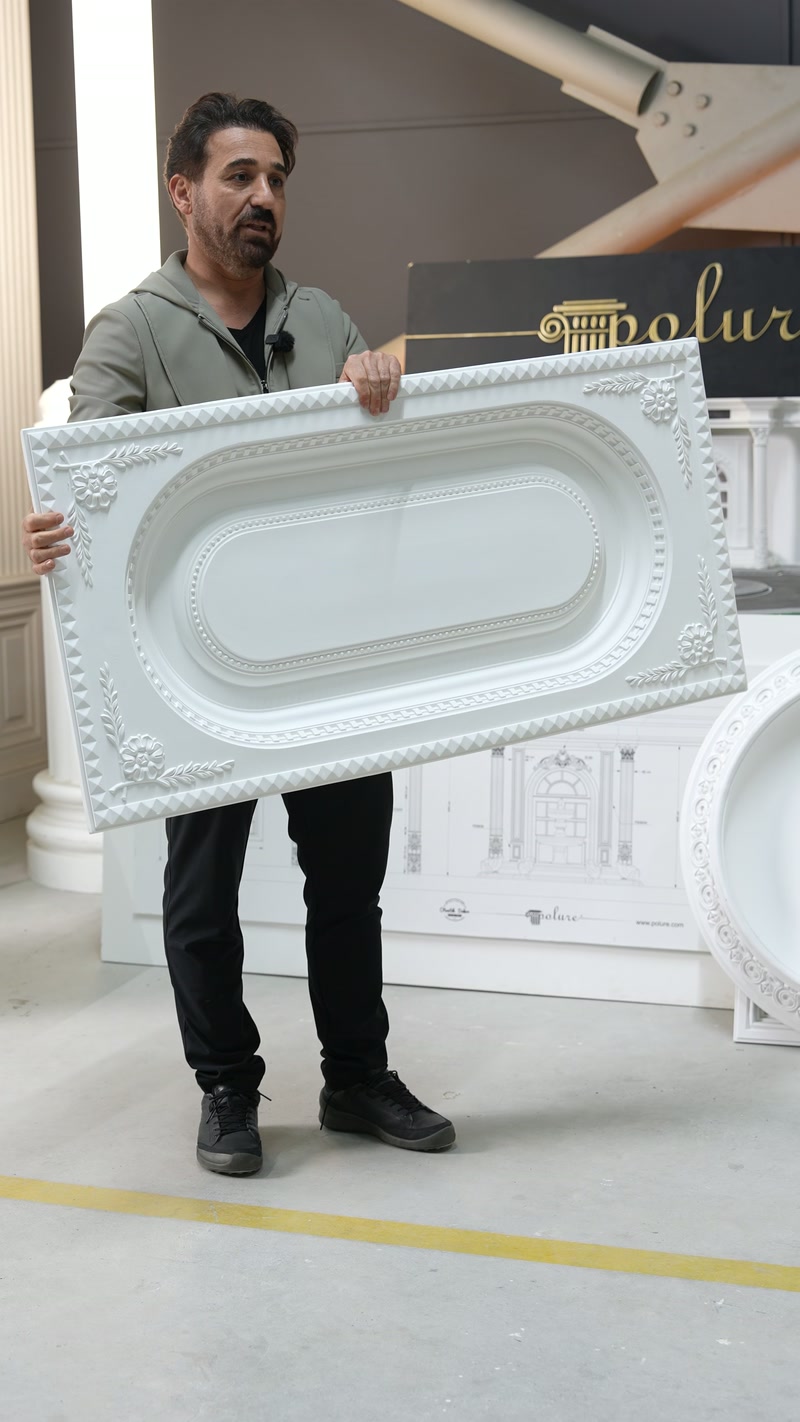 Cupole decorative pentru tavan cu forme circulare și detalii clasice