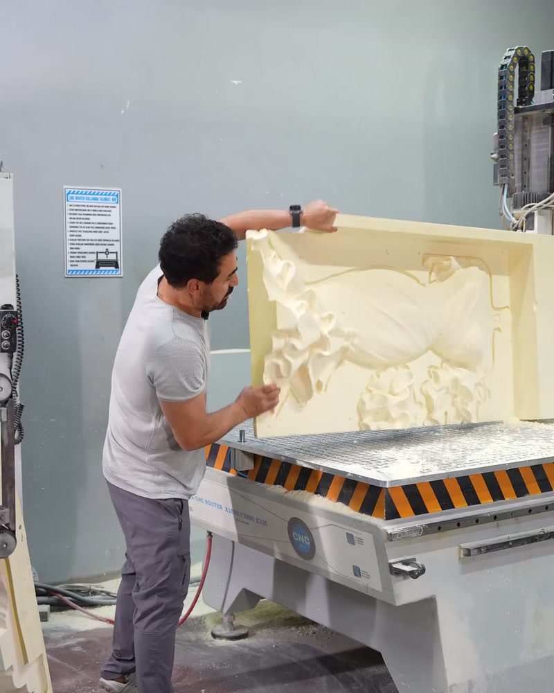 Noul model de relief pentru rochii de mireasă Polure