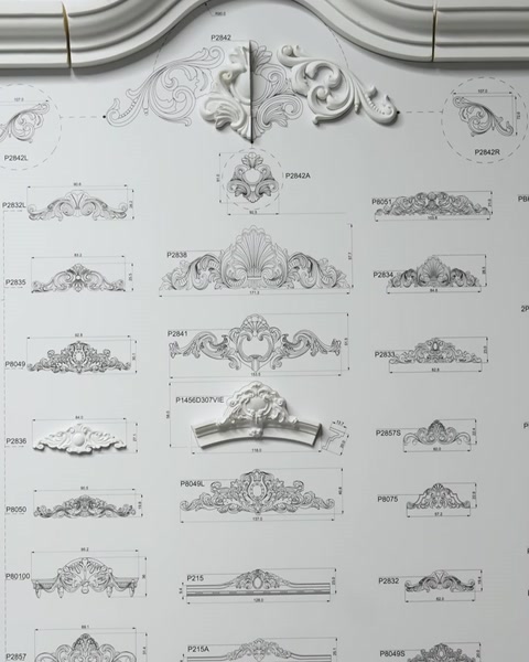 Panou cu desene tehnice ale rozetelor și ornamentelor decorative pentru tavan.