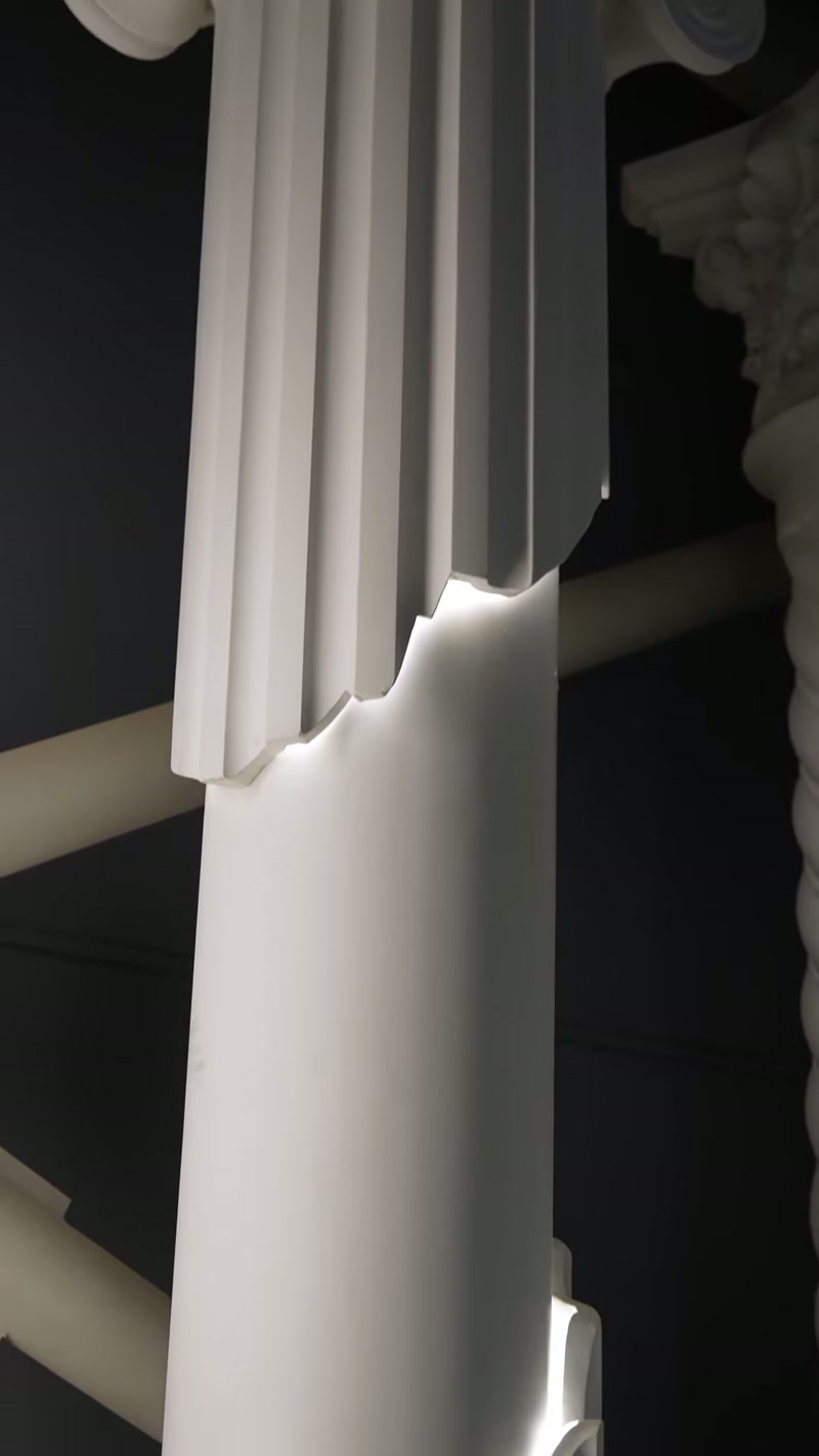 Transformați spațiul cu coloane iluminate cu LED și plexiglas