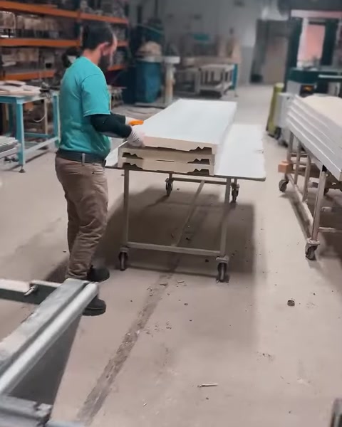 Capete de coloană corintice din poliuretan Polure: Ușoare, rezistente și direct de la producător — 0:06