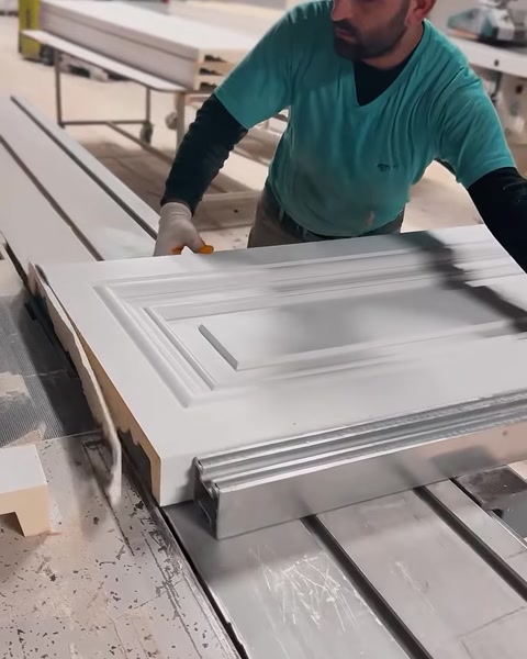 Capete de coloană corintice din poliuretan Polure: Ușoare, rezistente și direct de la producător — 0:11